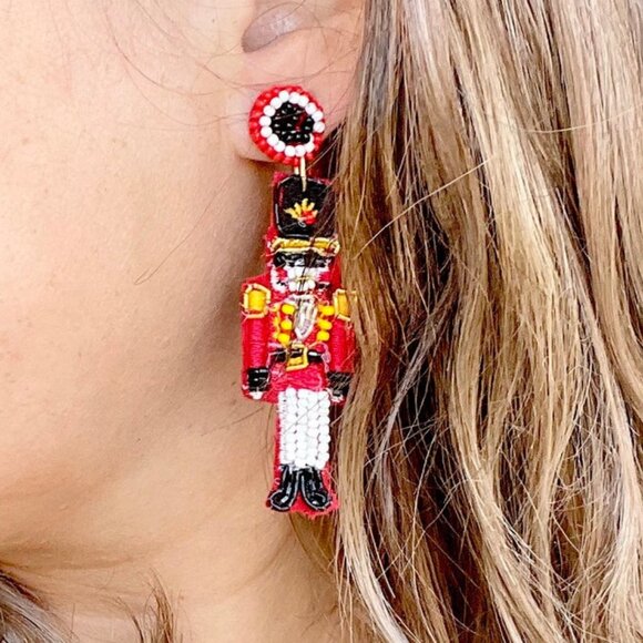Nutcracker Earrings / Christmas Jewelry / Seed Bead / Statement Earring / NEW - Picture 2 of 2